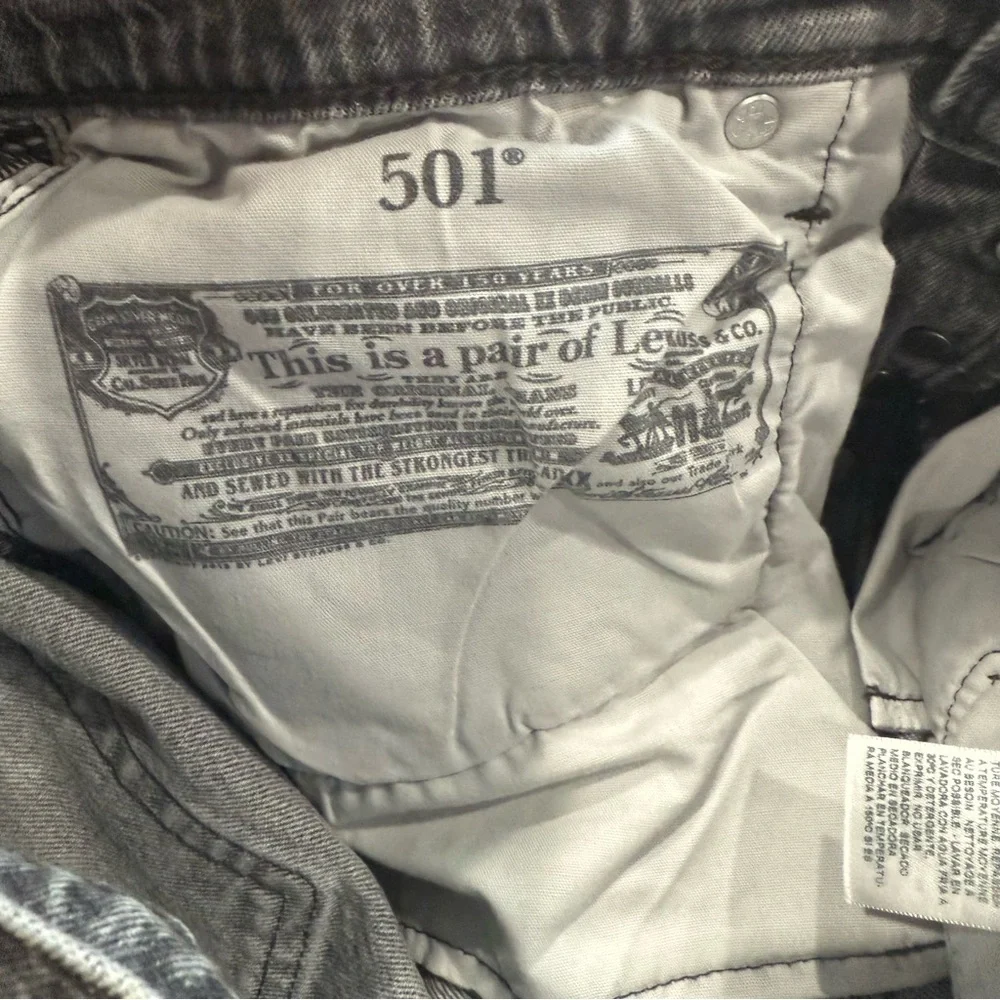 Men's Gray Levi’s 501 32x30‎